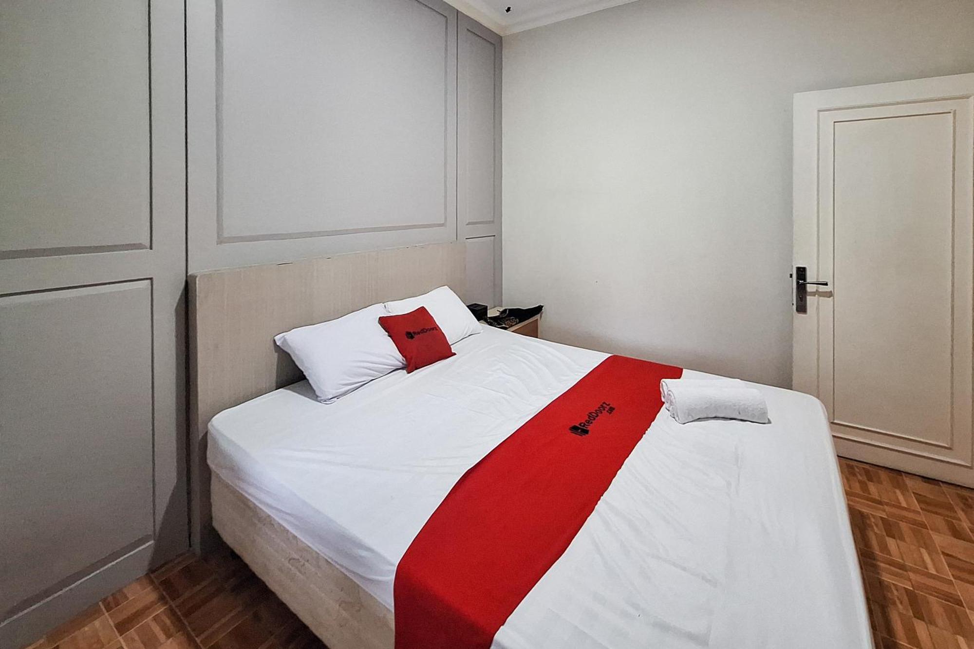 Reddoorz Resort At Tridaya Cisarua Puncak Esterno foto